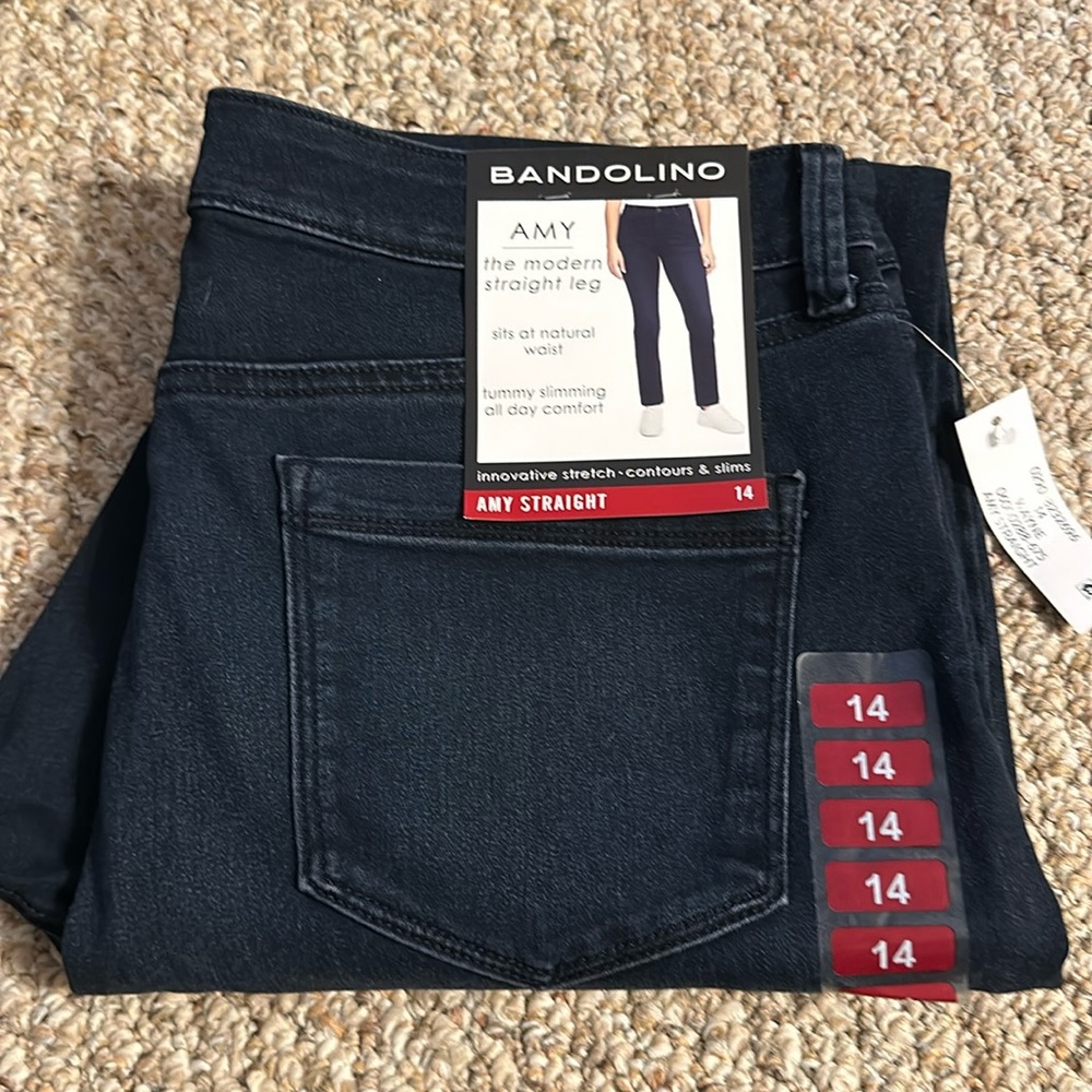 Bandolino jeans Amy straight NWT SIZE 14